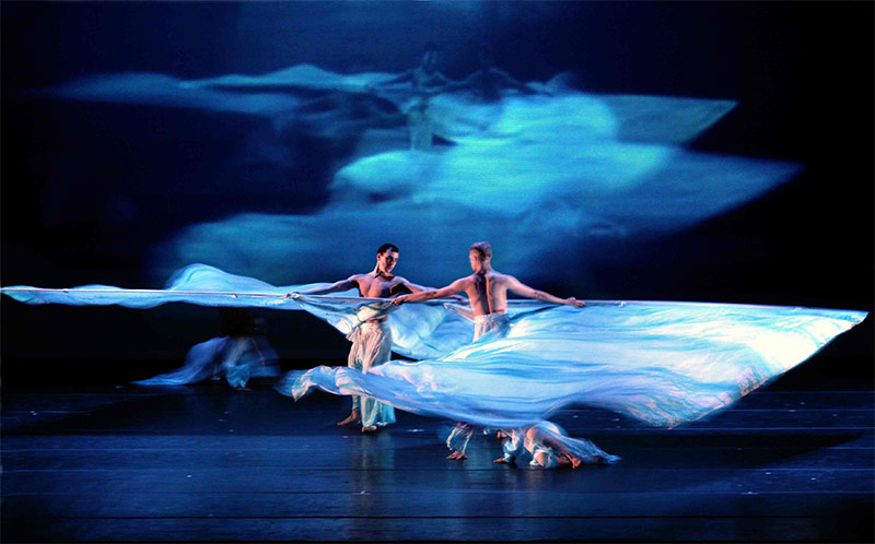 美国莫米克斯舞蹈剧场现代舞《四季狂想》