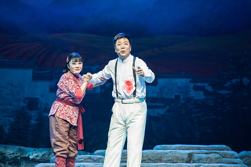 河南省信阳市大型原创民族歌剧《八月桂花开》