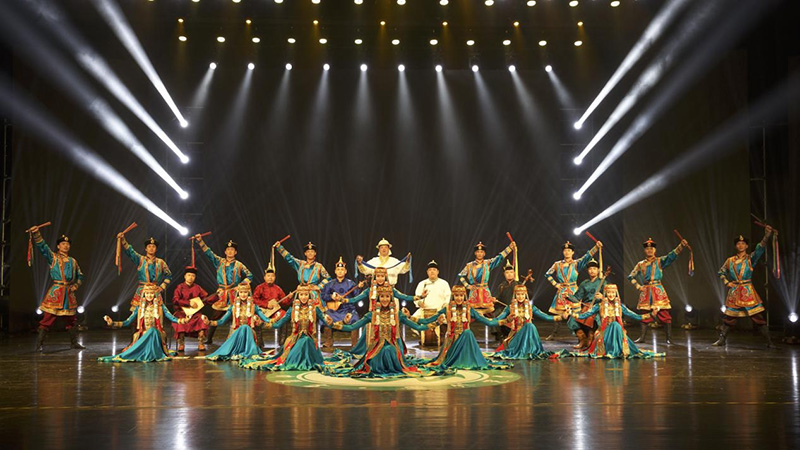 庆祝内蒙古自治区成立七十周年民族歌舞晚会《美丽的草原我的家》