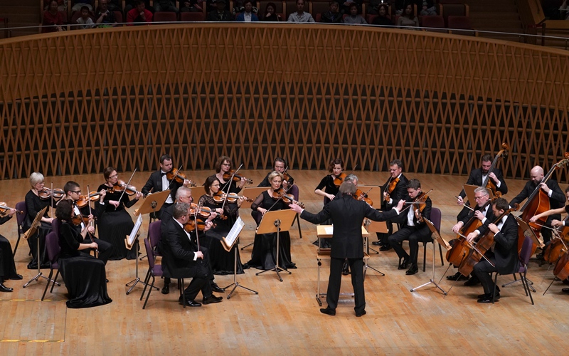 Lithuanian Chamber Orchestra with Roman Kim present at the Shanghai Symphony Orchestra Concert Hall